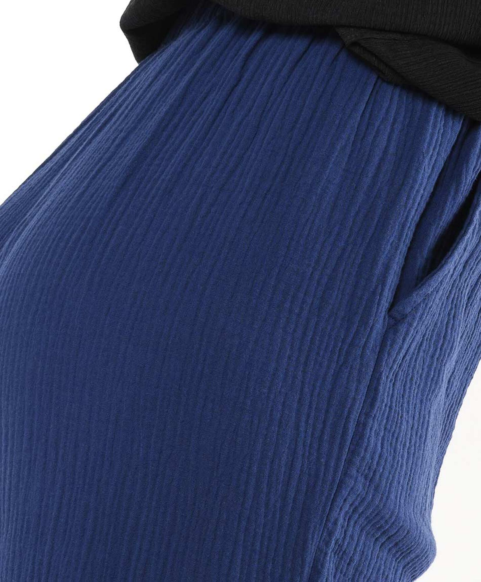 Pantalón mujer texturizado azul Pantalón mujer texturizado azul