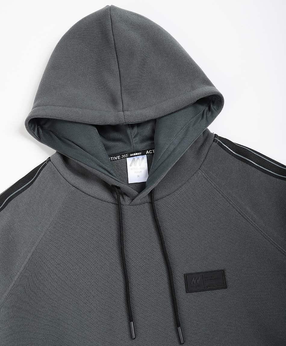 Poler&oacute;n deportivo hombre l&iacute;nea lateral