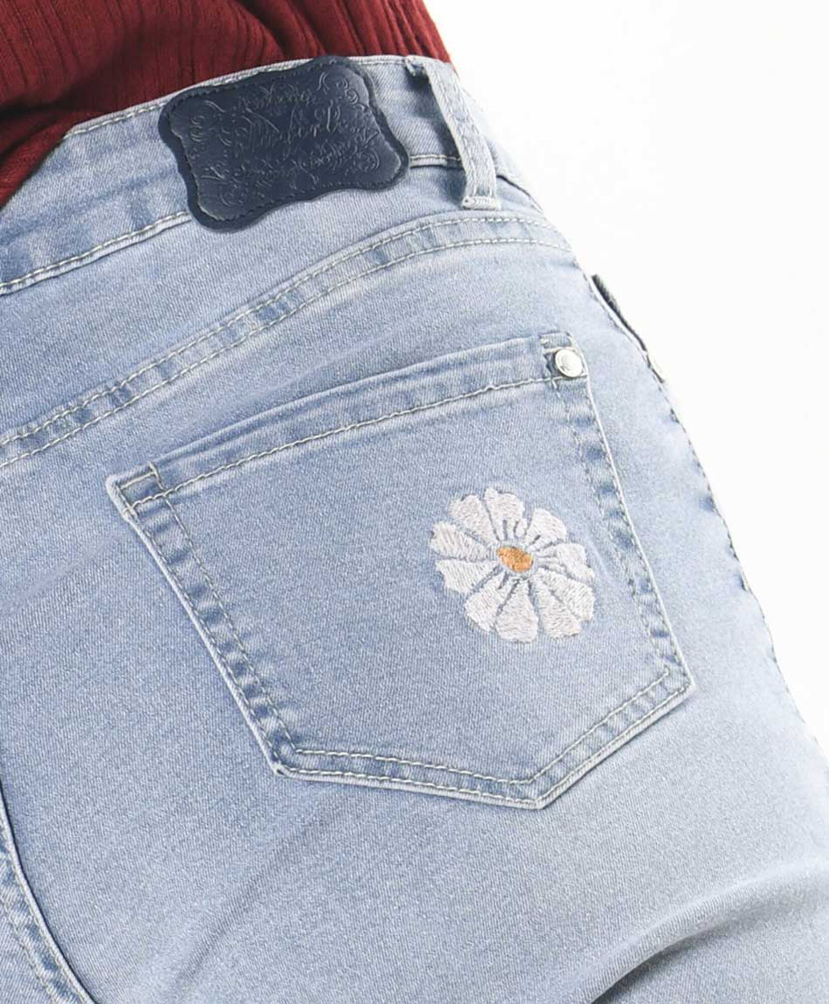 Jeans mujer print flor flare Jeans mujer print flor flare