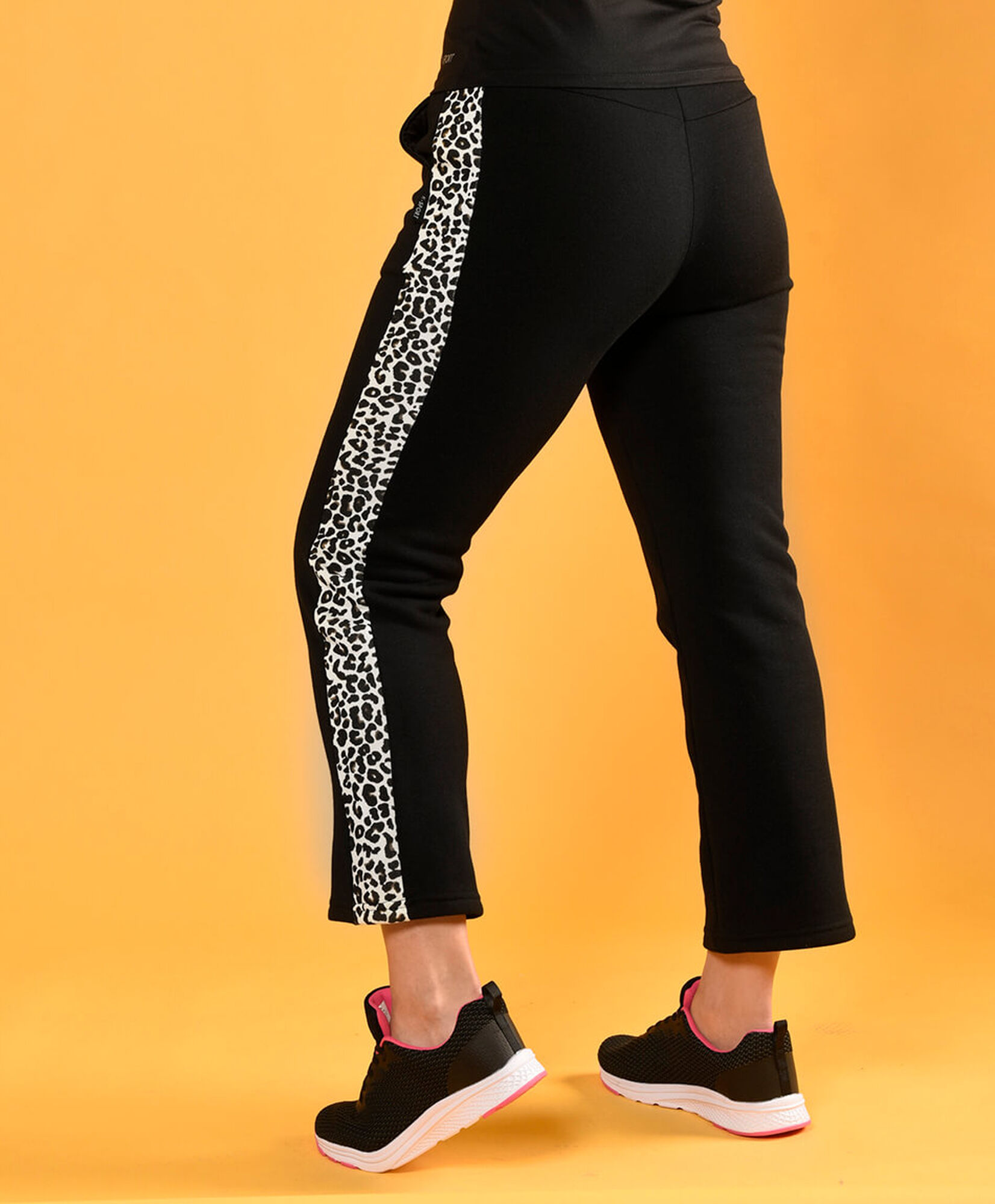 Pantalón de buzo tiro medio Pantalón de buzo tiro medio