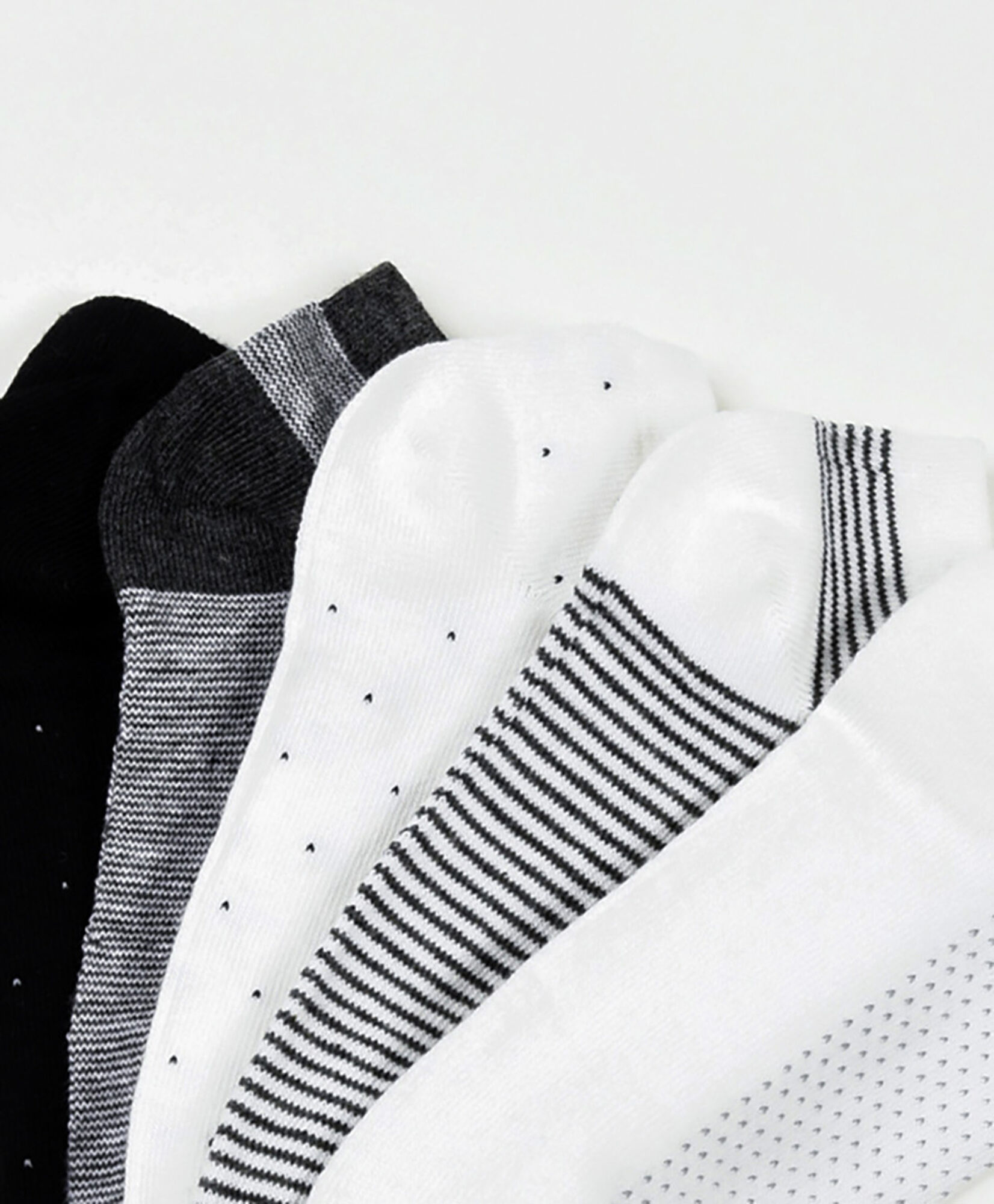 Pack 5 calcetines mujer puntitos y líneas Pack 5 calcetines mujer puntitos y líneas