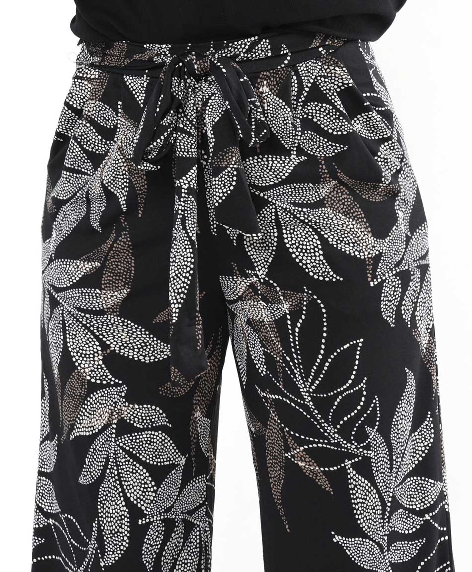 Pantalón mujer estampado hojas negro Pantalón mujer estampado hojas negro
