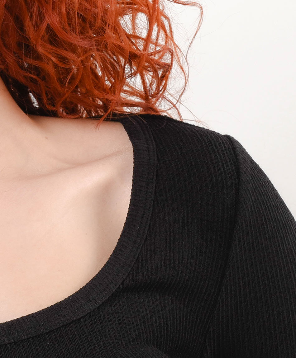 Polera mujer cuello ancho