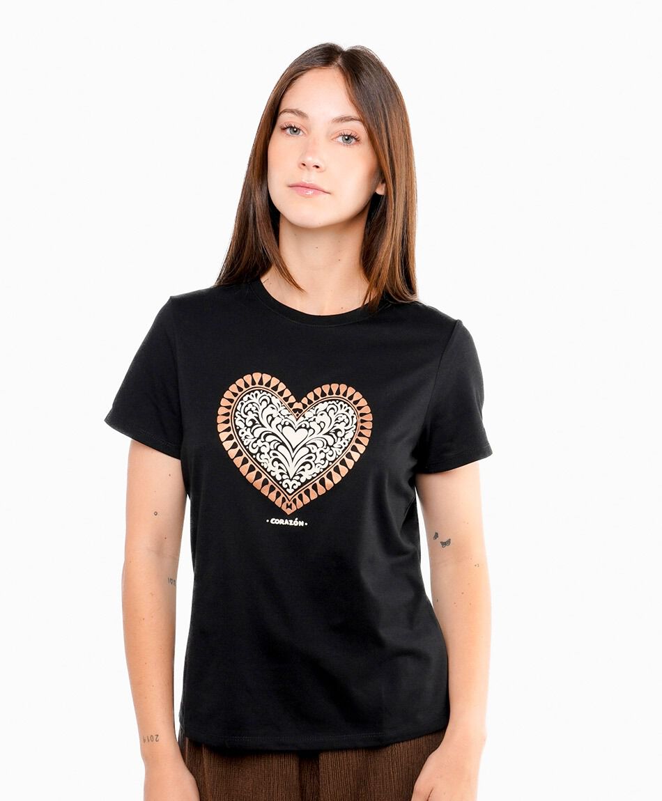 Polera mujer estampado corazon