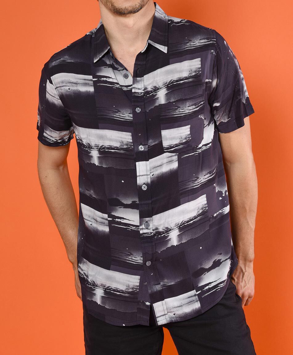 Camisa estampada manga corta