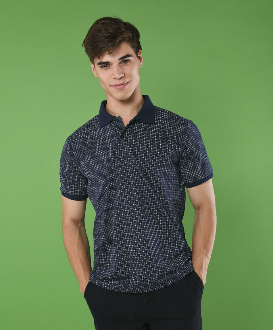 Polera manga corta cuello piqu&eacute;