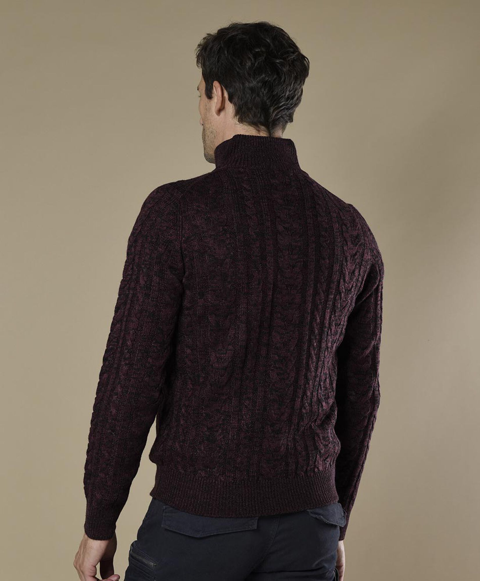 Sweater medio cierre Sweater medio cierre