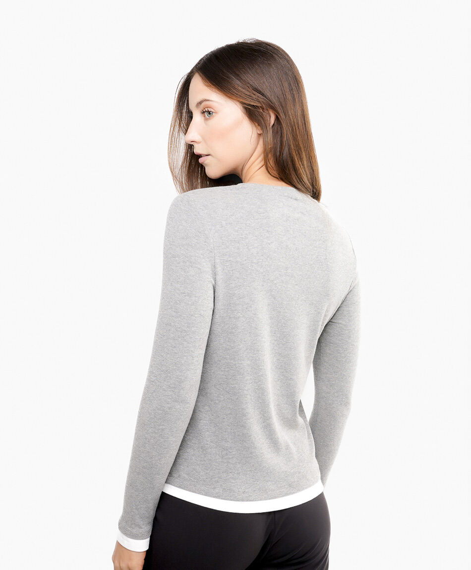 Polera mujer manga larga abotonada