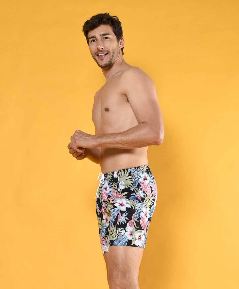 Traje de ba&ntilde;o