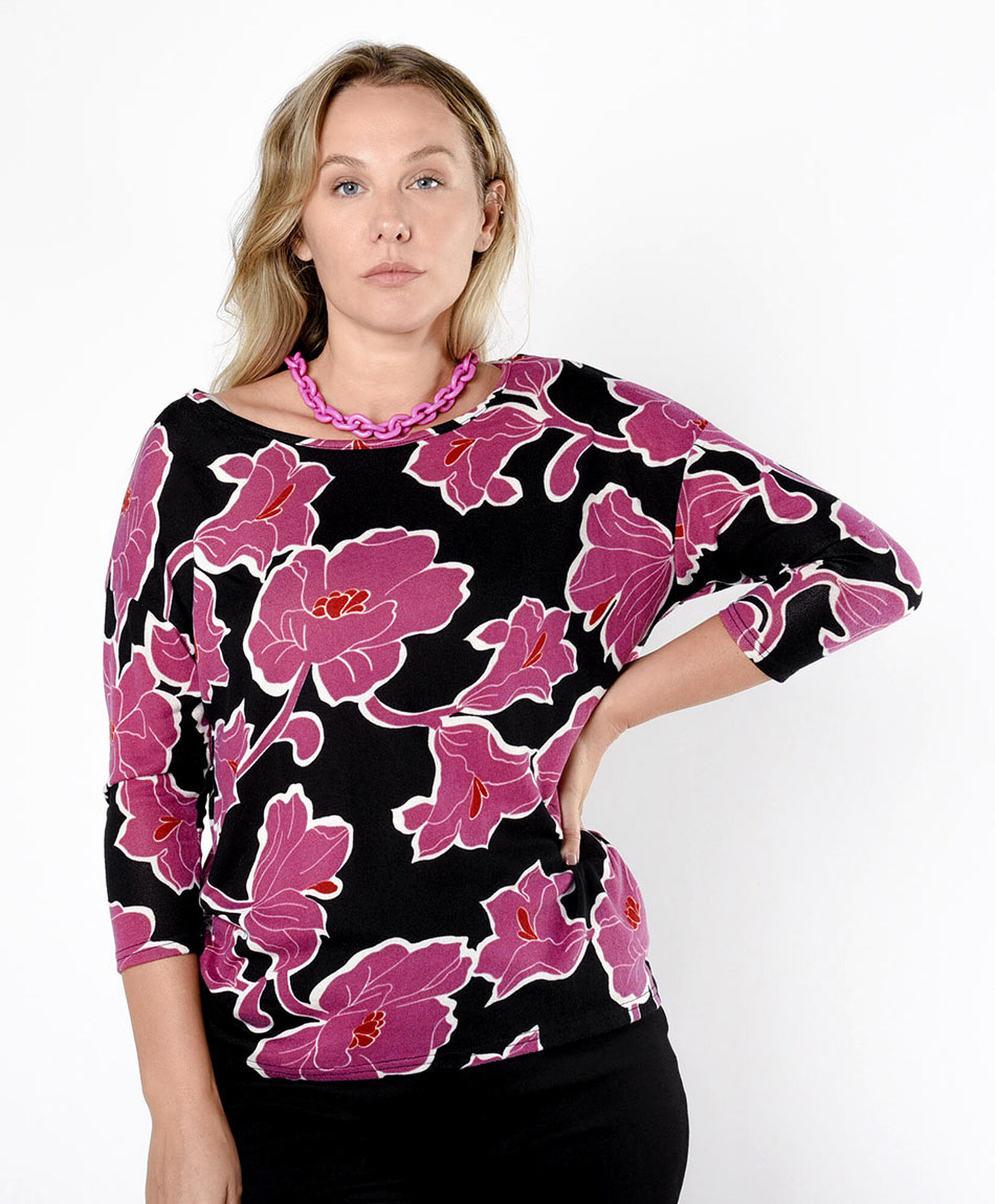 Polera mujer lanosa floreada Polera mujer lanosa floreada