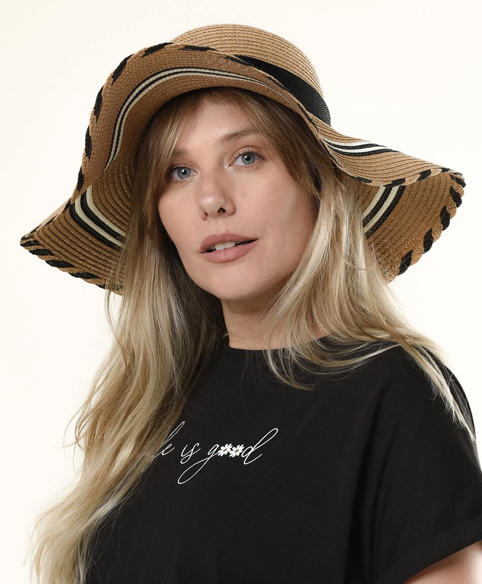Sombrero mujer l&iacute;neas