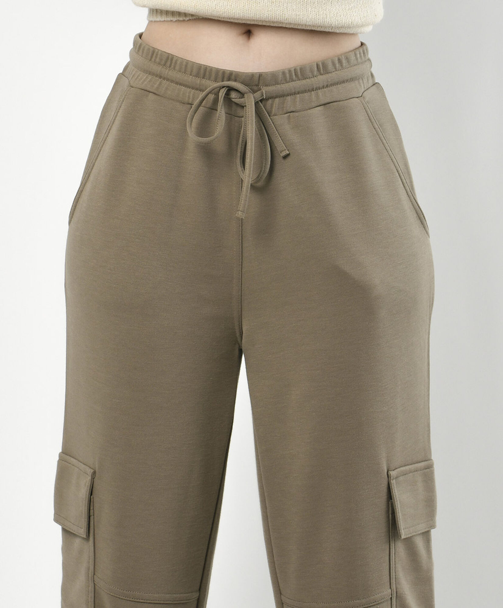 Pantalón mujer cargo cortes Pantalón mujer cargo cortes
