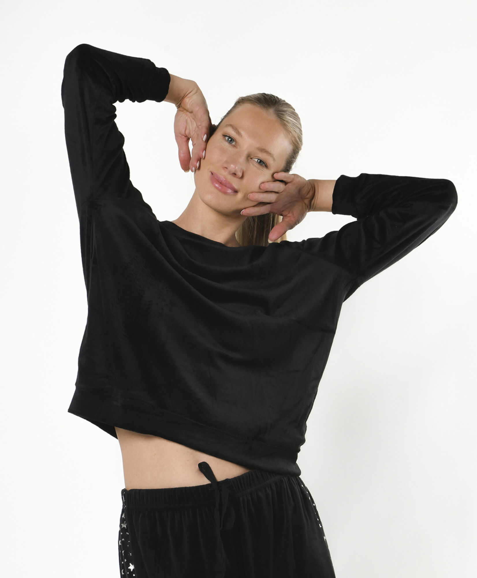 Pijama mujer velvet diseño lateral Pijama mujer velvet diseño lateral
