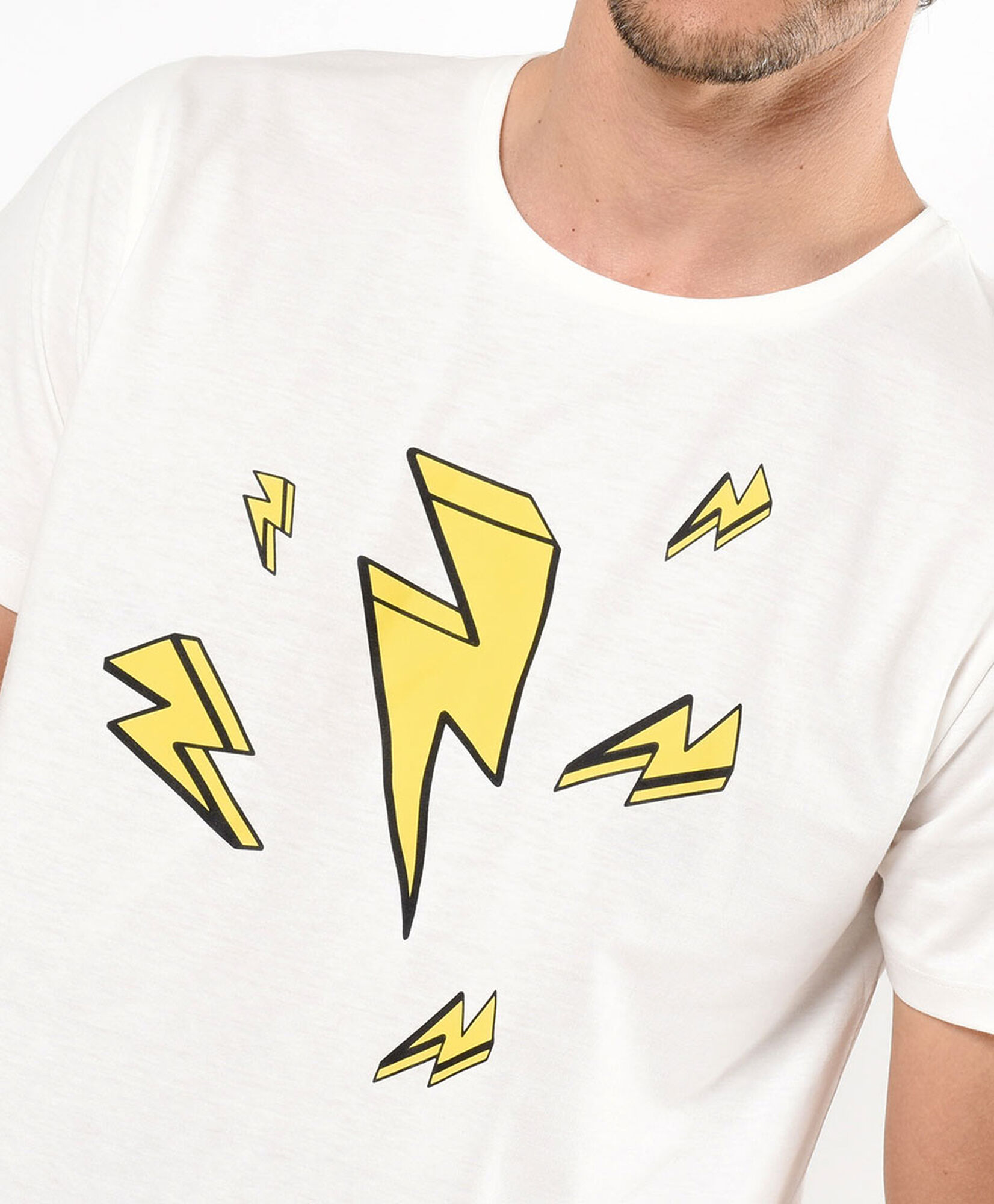 Polera hombre estampado rayos Polera hombre estampado rayos