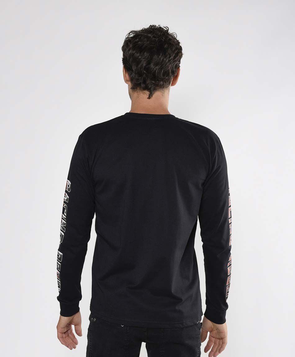 Polera hombre texto en brazos y &aacute;guila