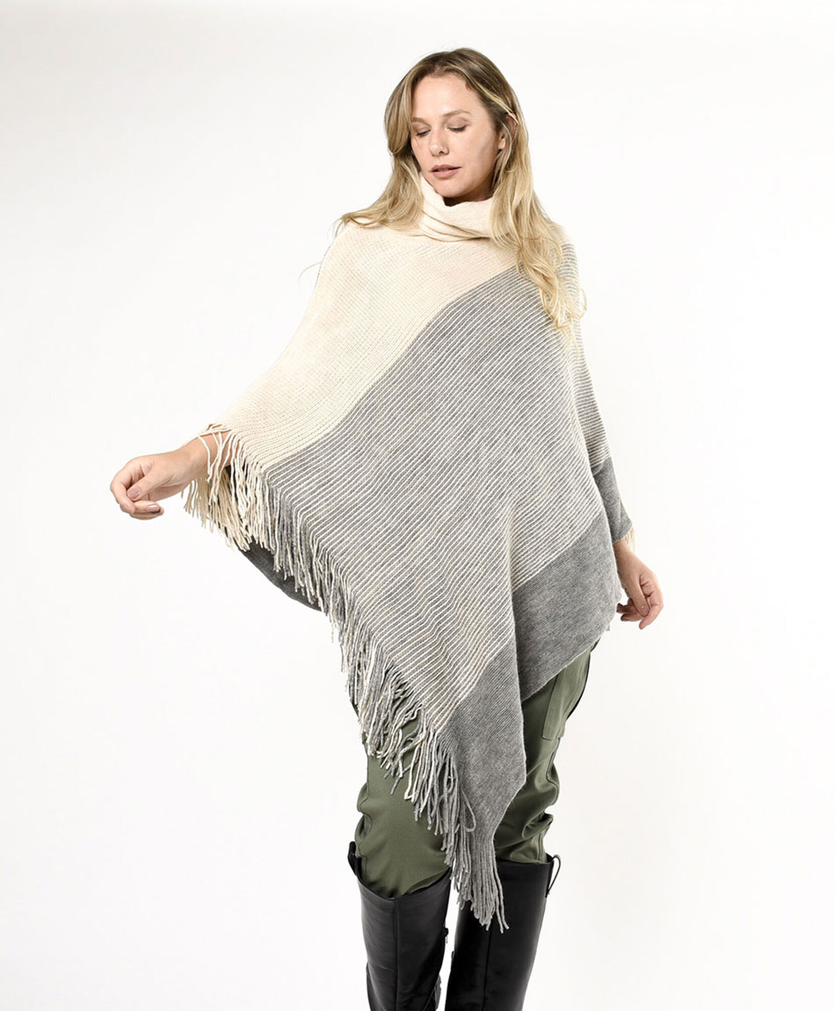 Poncho mujer líneas tricolor Poncho mujer líneas tricolor
