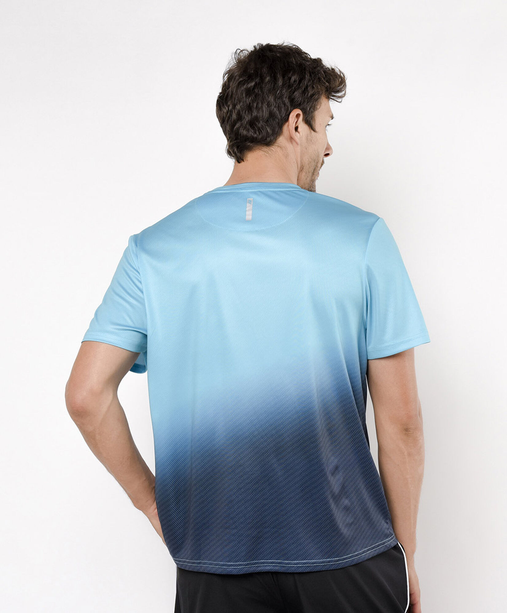 Polera deportiva hombre degradé Polera deportiva hombre degradé