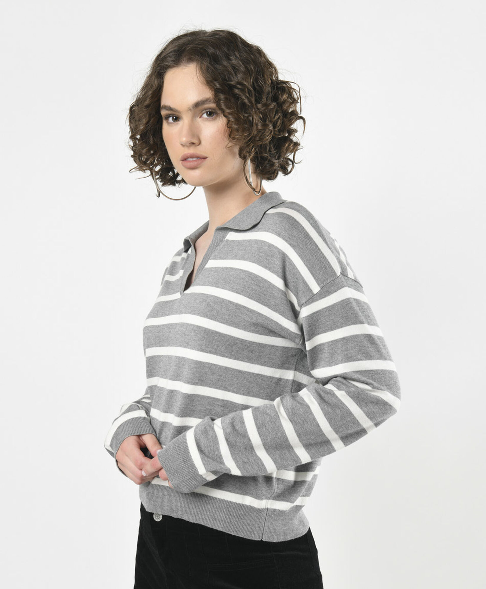 Sweater mujer líneas con cuello Sweater mujer líneas con cuello