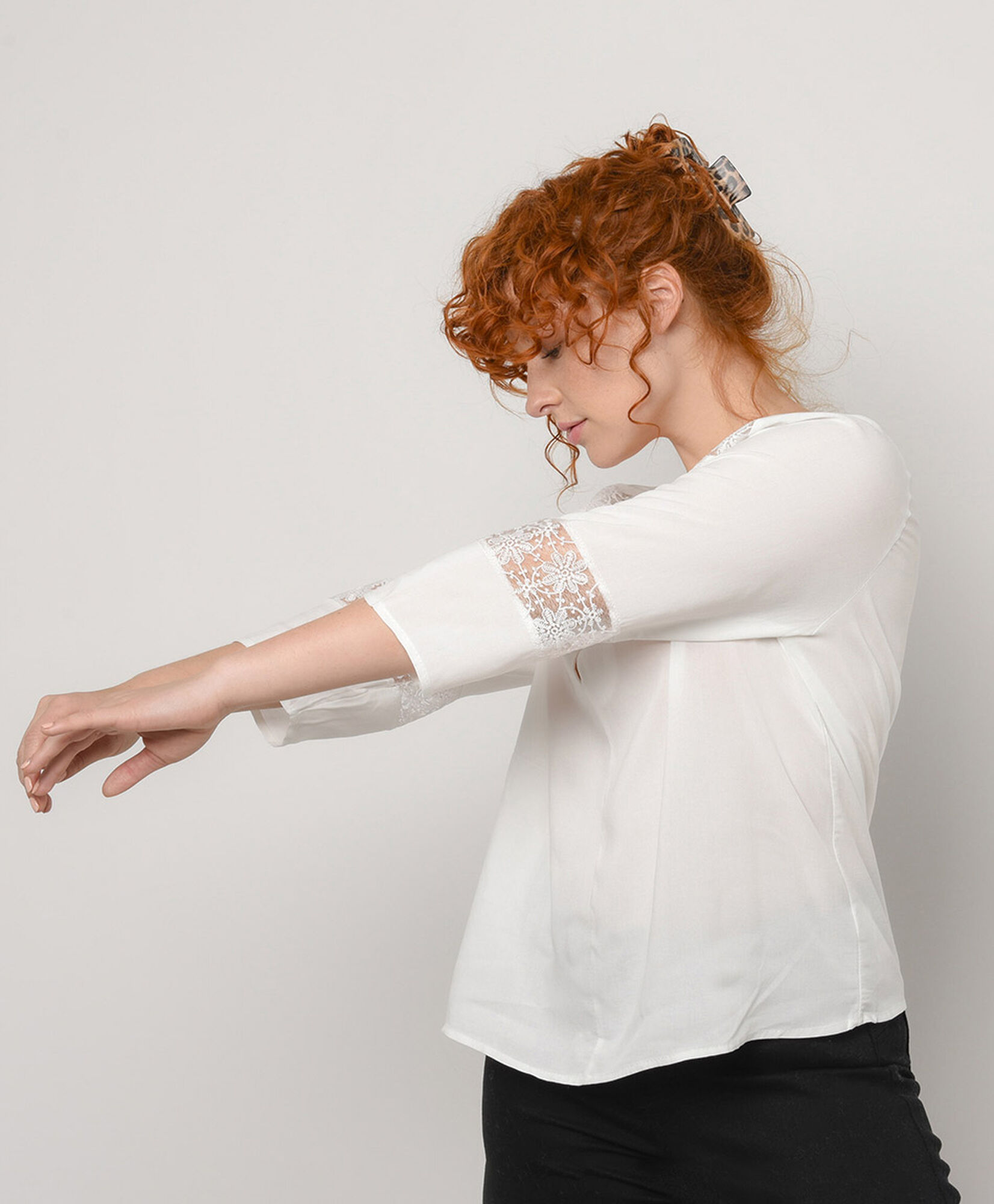 Blusa mujer detalles encajes Blusa mujer detalles encajes