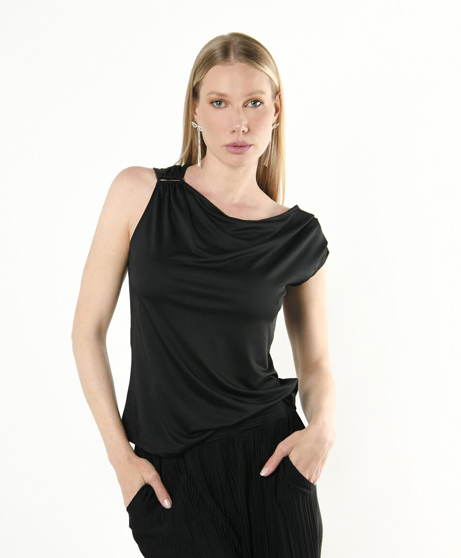 Polera mujer argolla asimétrica