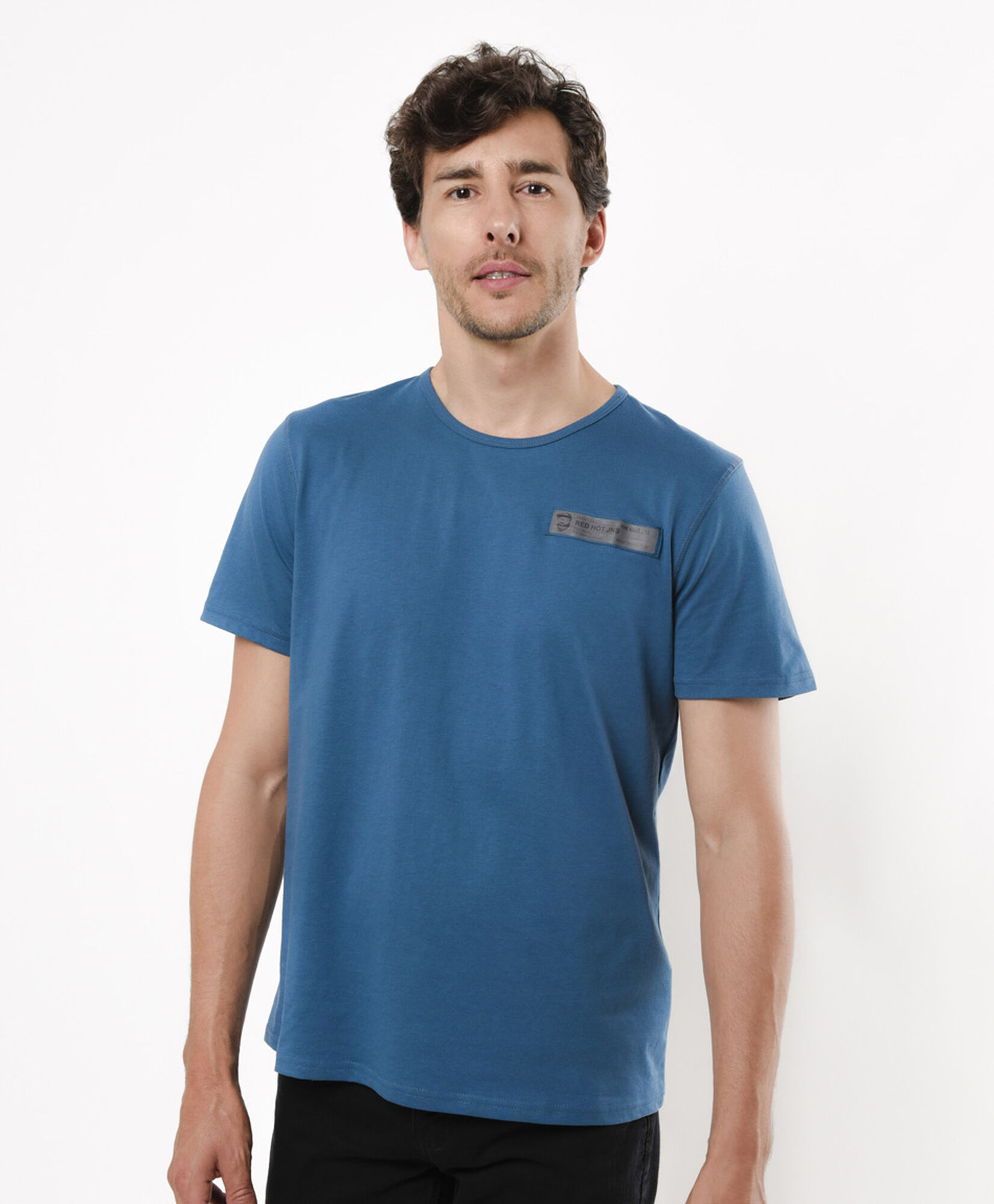 Polera hombre parche colores Polera hombre parche colores