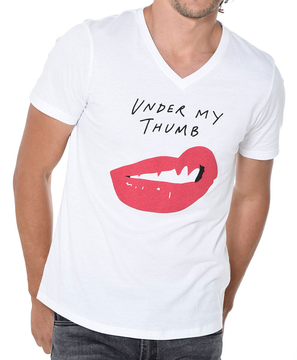 Polera estampada cuello v