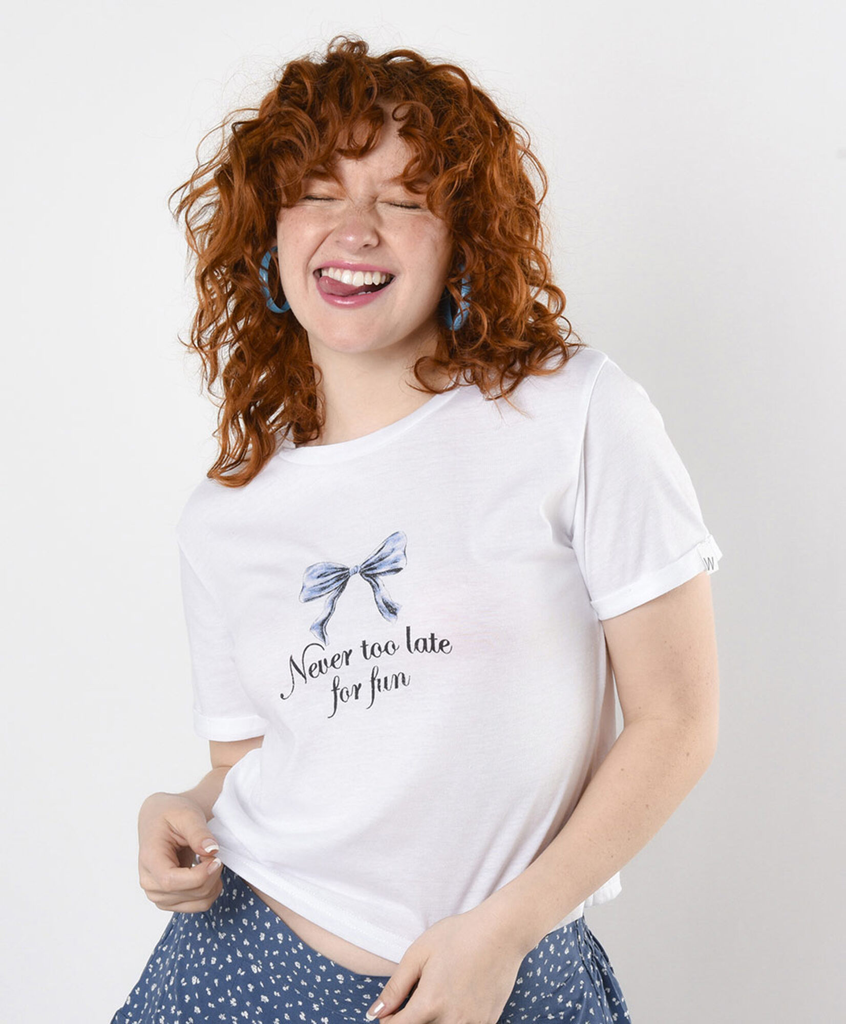 Polera mujer estampado lazo Polera mujer estampado lazo