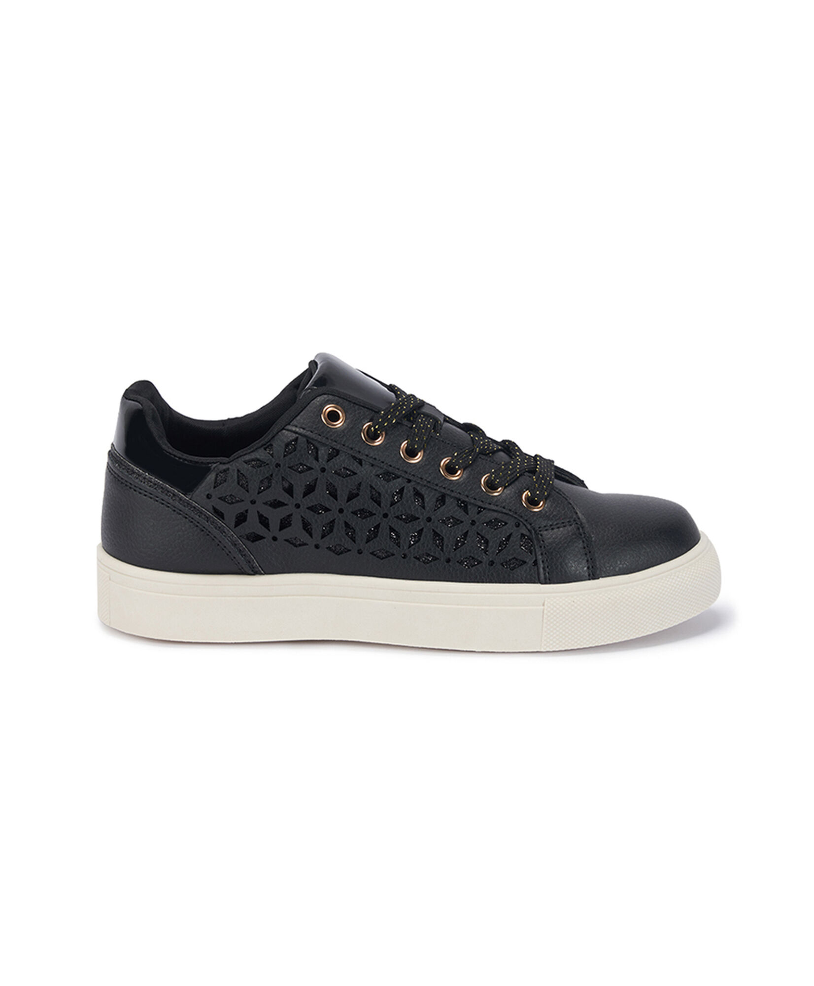 Zapatilla mujer flor calada Zapatilla mujer flor calada