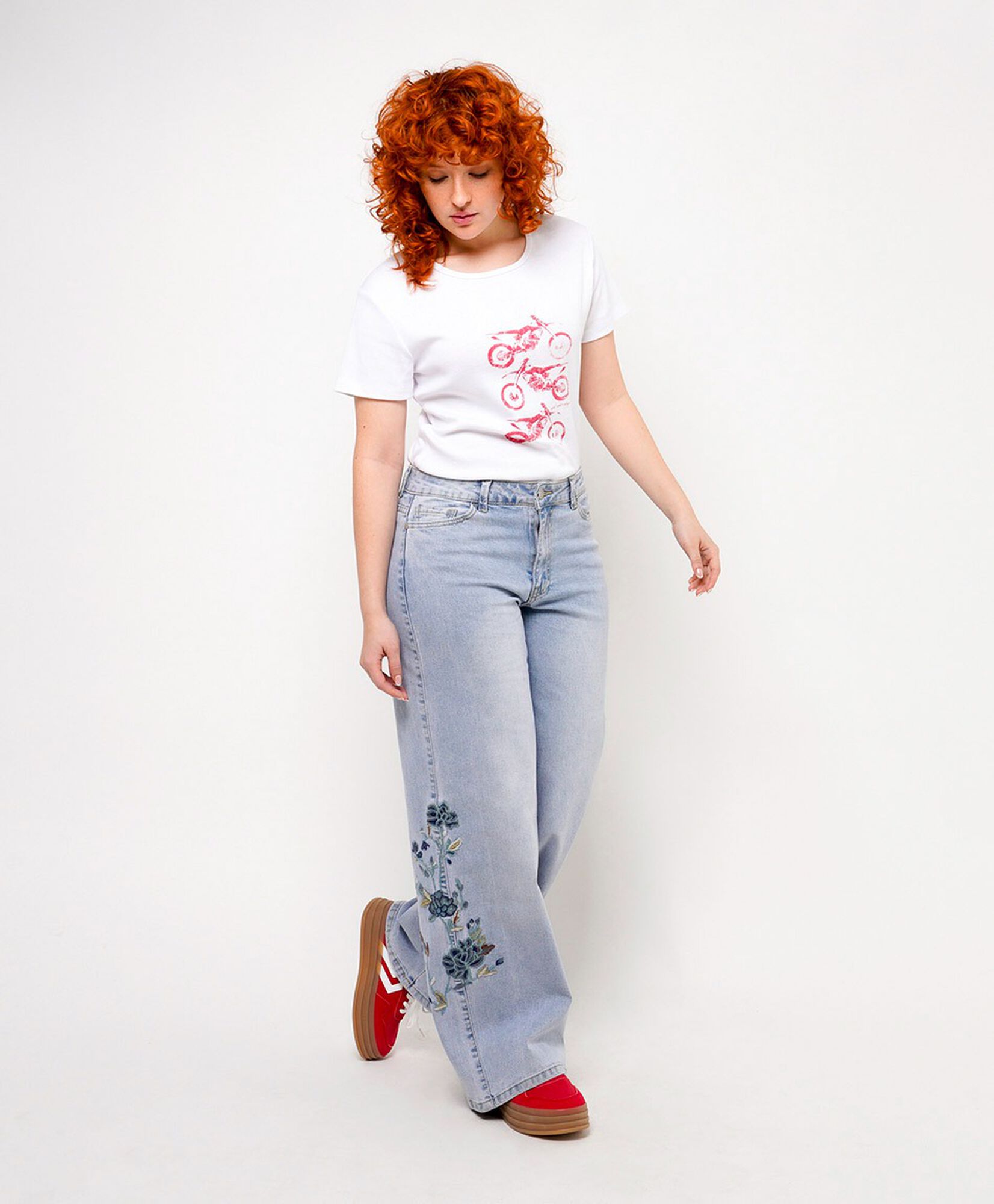 Jeans mujer bordado floral Jeans mujer bordado floral