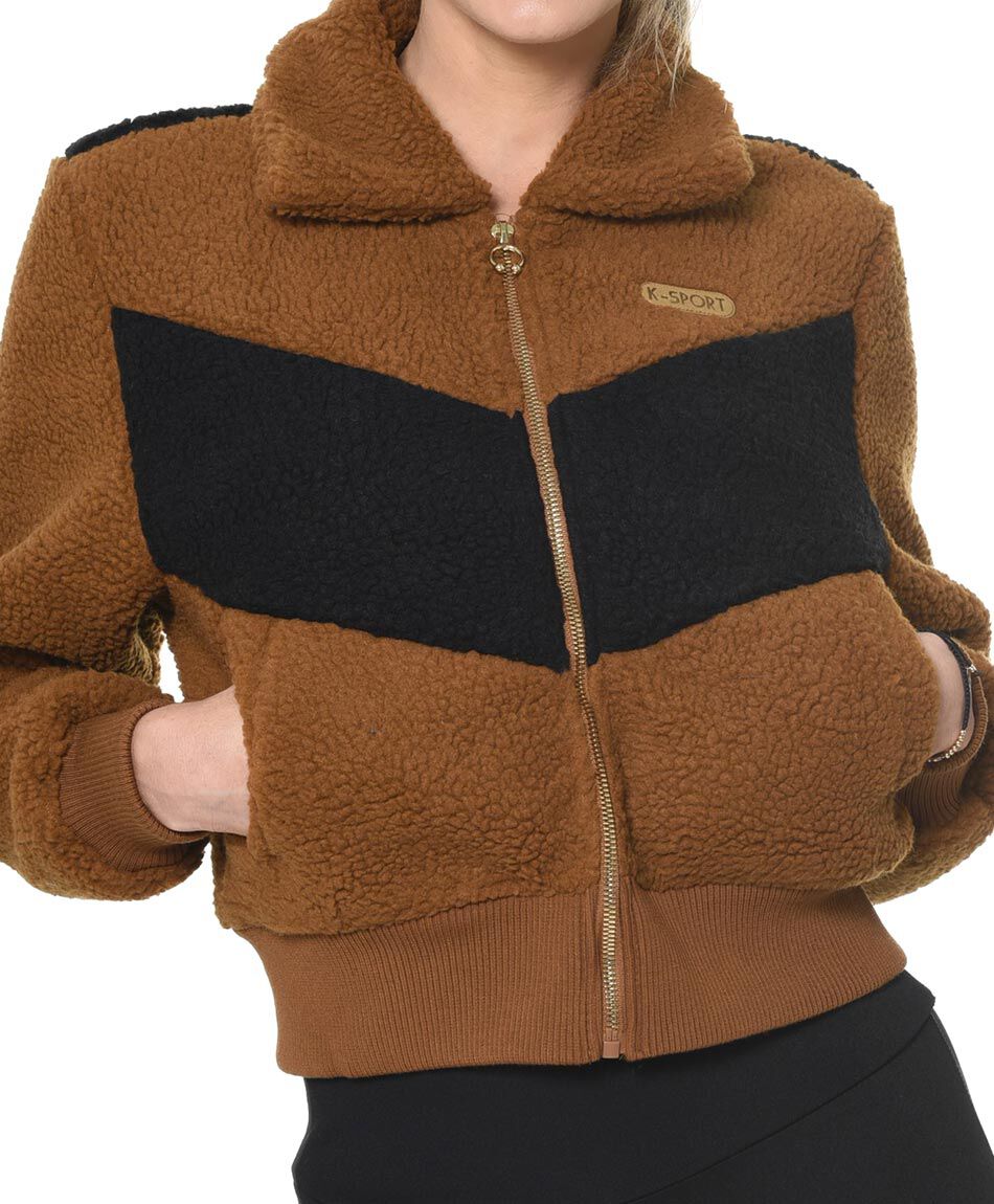 Chaqueta deportiva corta