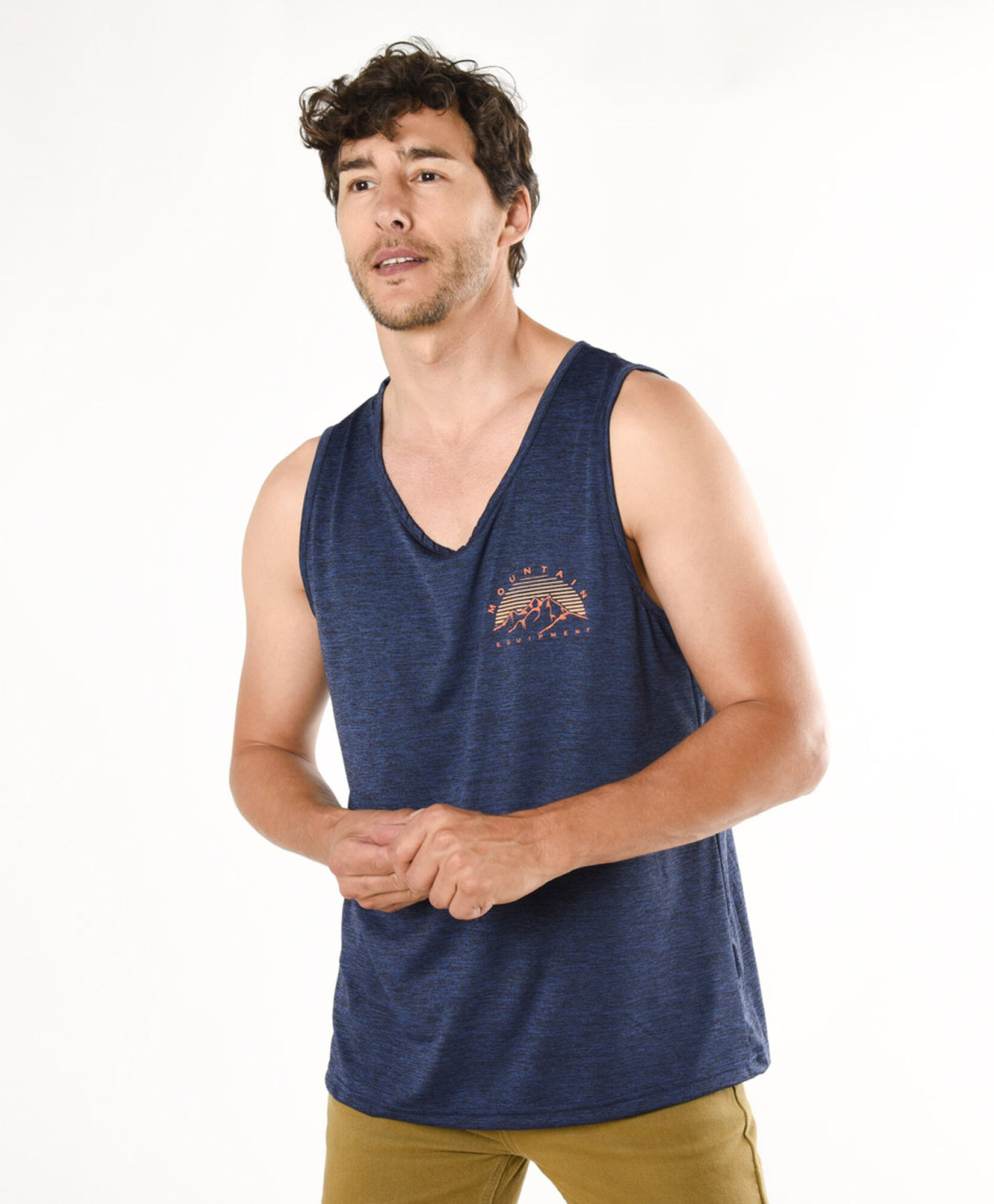 Polera hombre mountain sin mangas Polera hombre mountain sin mangas