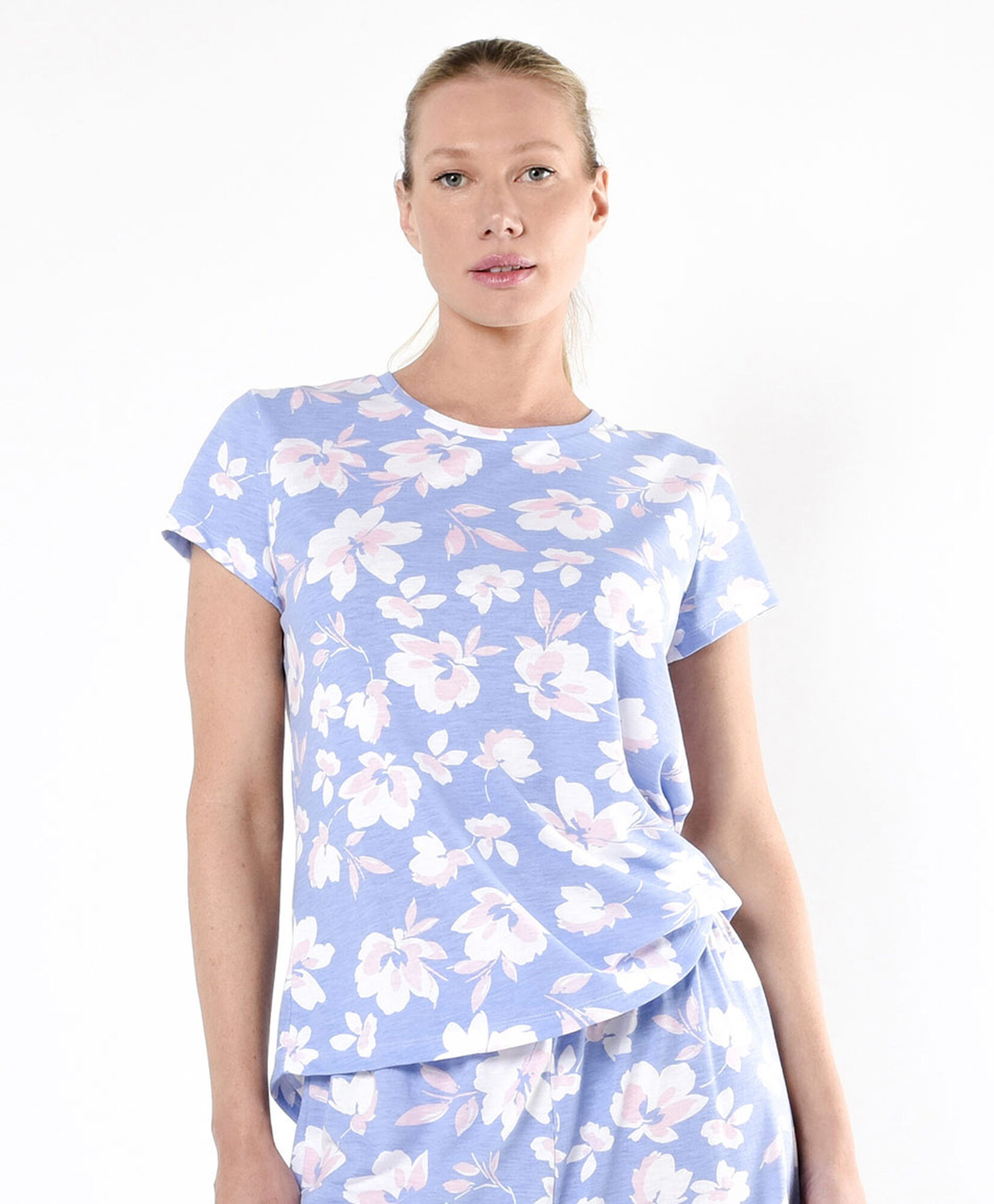 Pijama mujer floreado capri Pijama mujer floreado capri