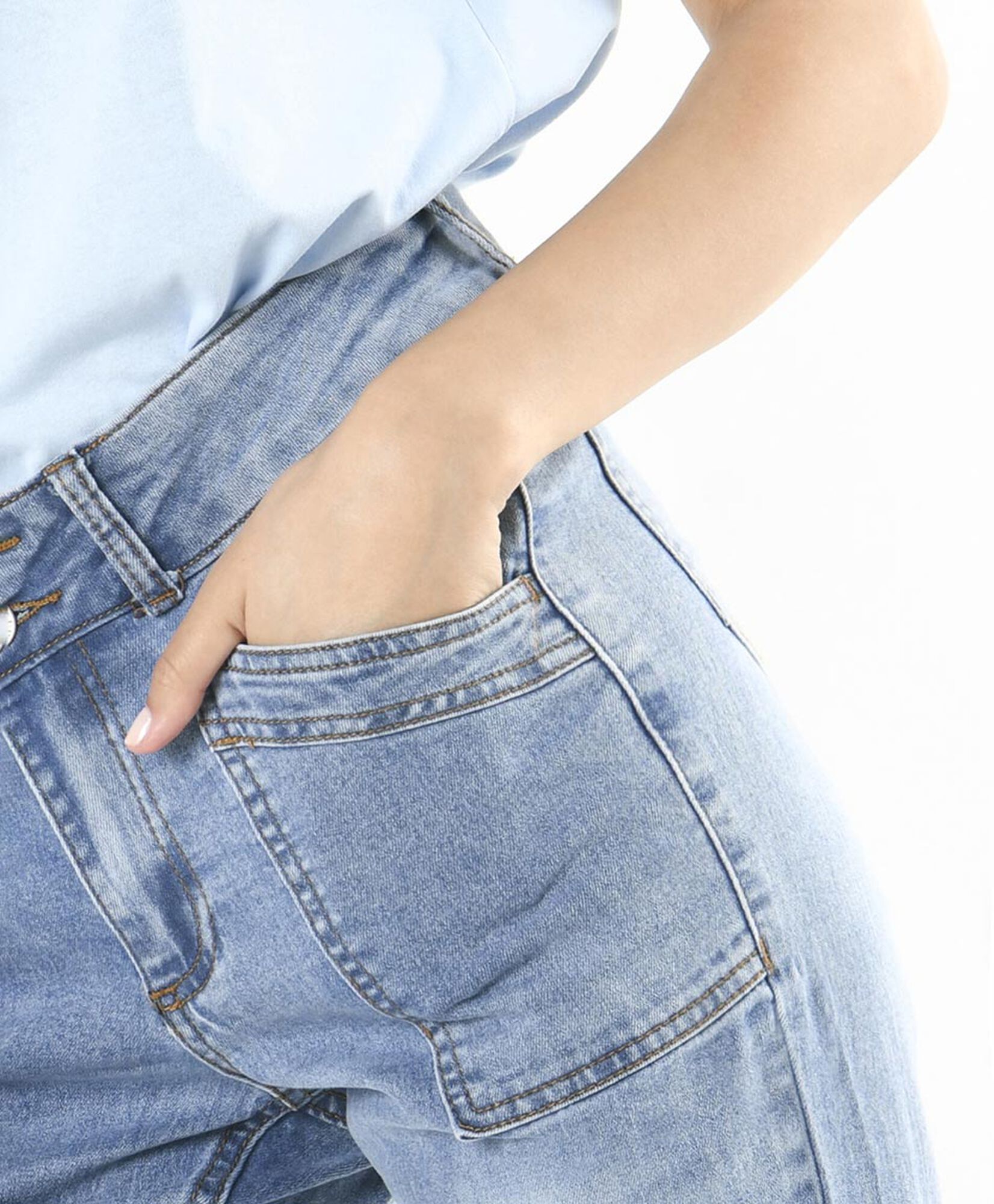 Jeans mujer bolsillo diagonal flare Jeans mujer bolsillo diagonal flare
