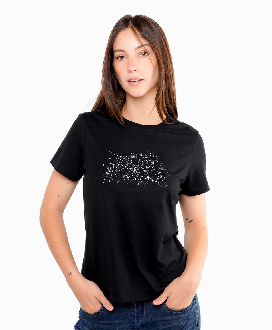 Polera mujer estampado universe