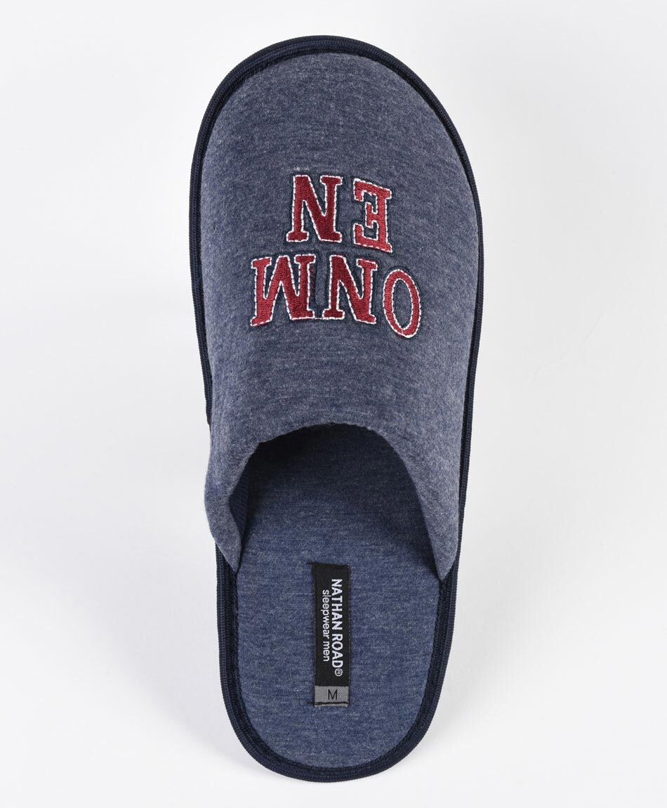 Pantufla hombre bordada