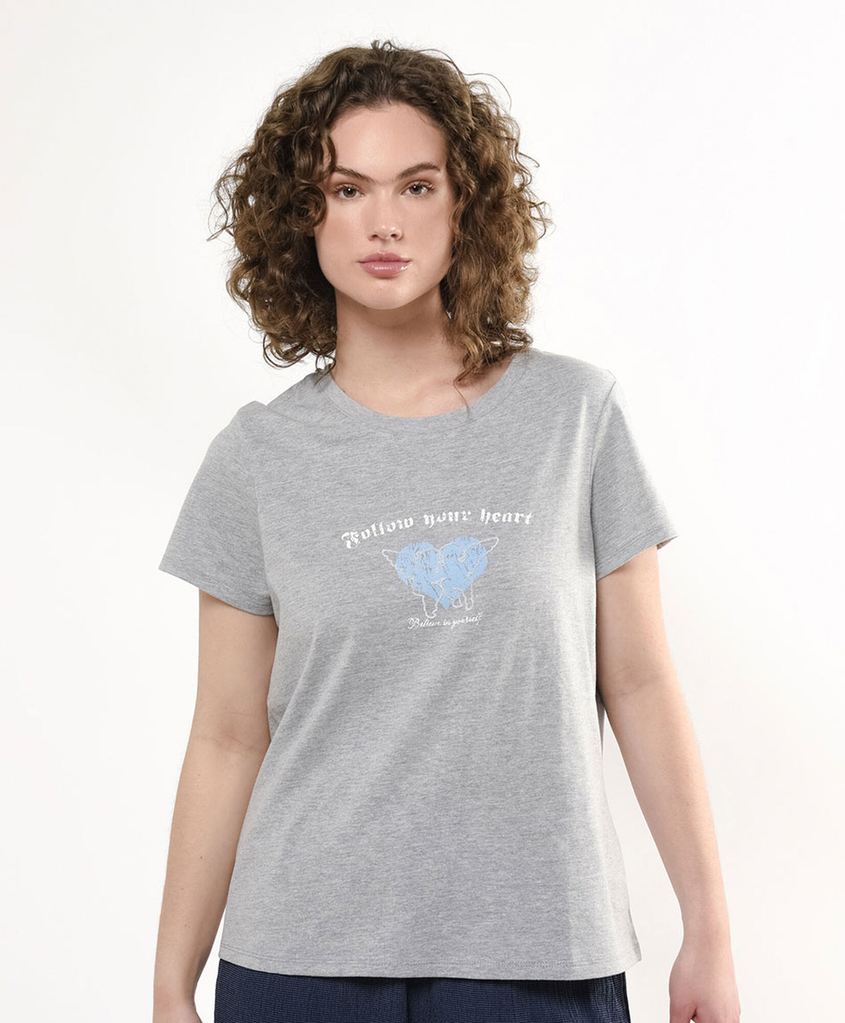 Polera mujer ángel bordado Polera mujer ángel bordado