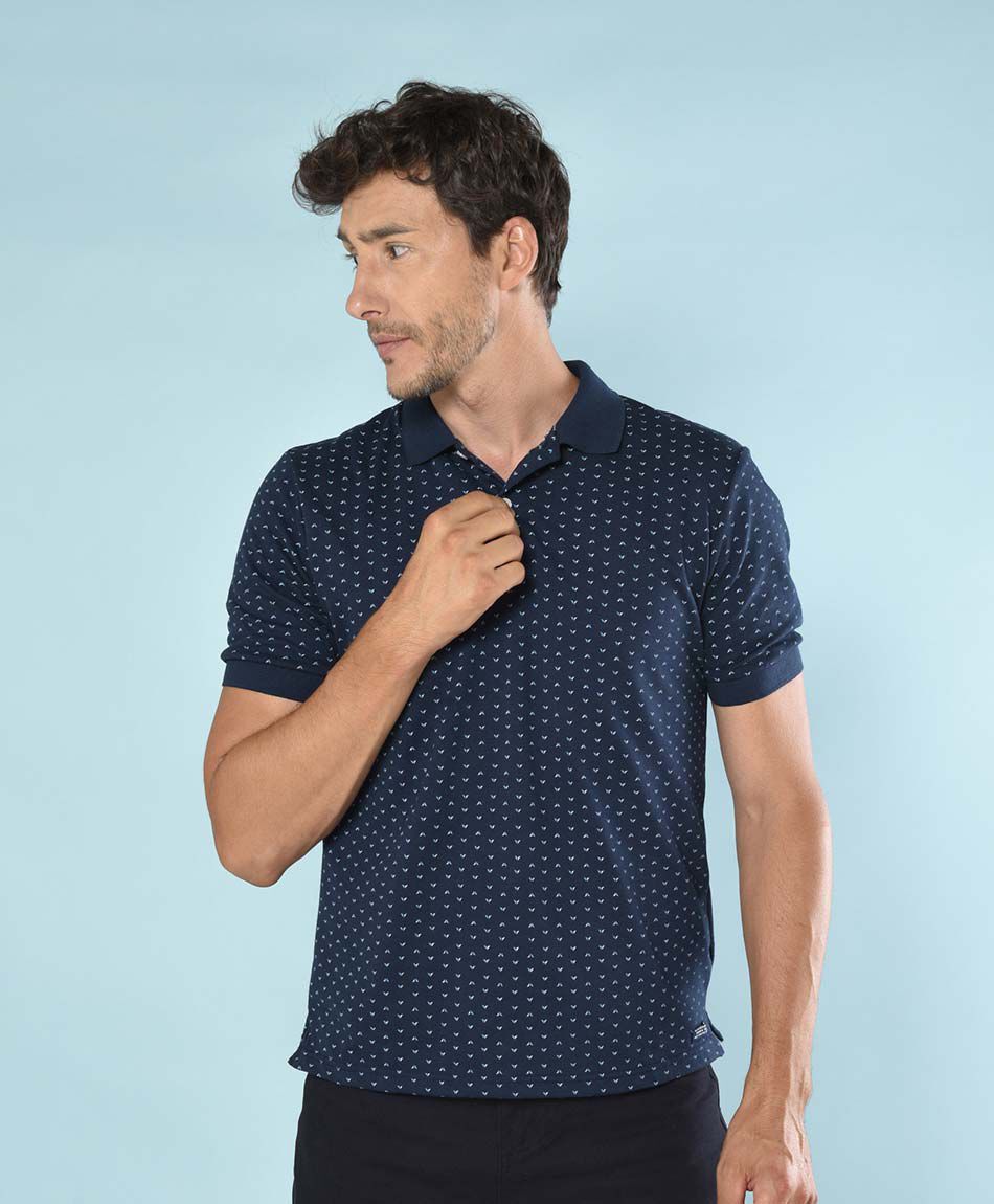 Polera hombre piqu&eacute; tri&aacute;ngulos