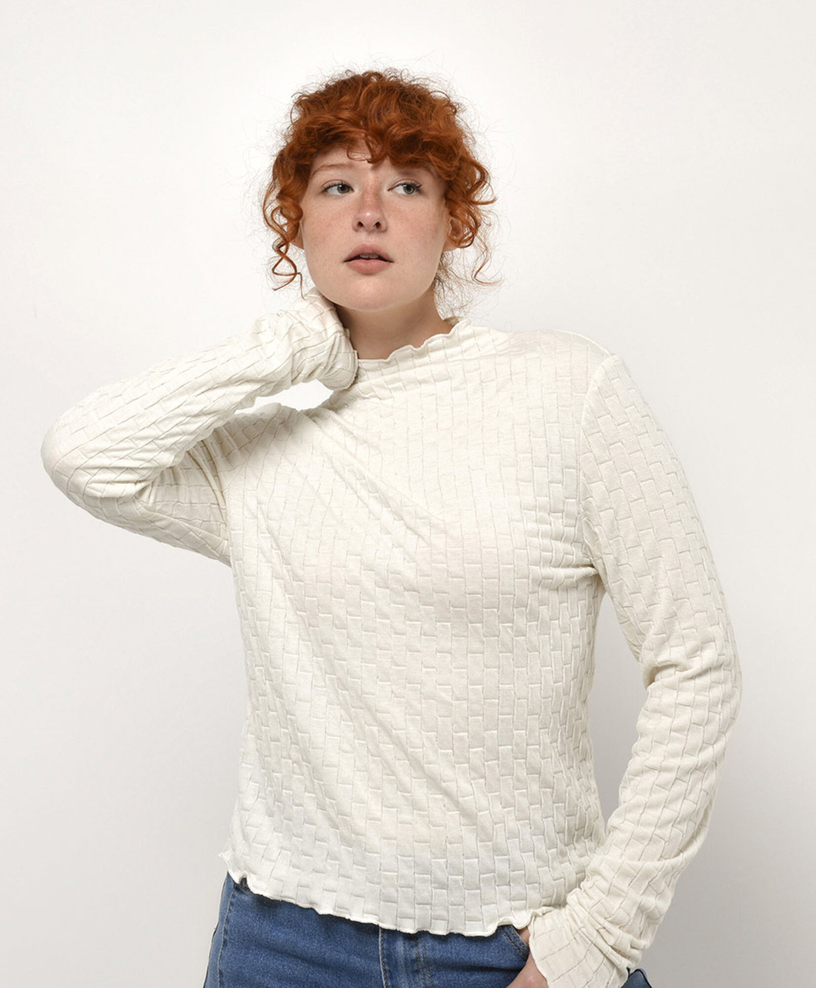 Polera mujer jacquard vuelos Polera mujer jacquard vuelos