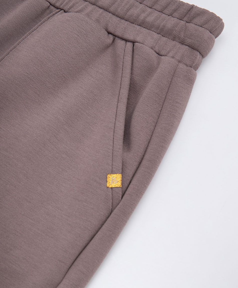 Pantal&oacute;n deportivo mujer modal costuras