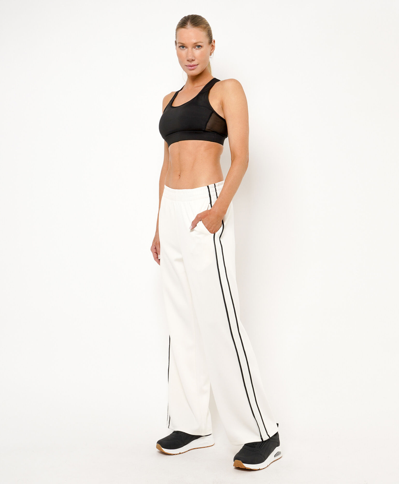 Pantalón deportivo mujer doble línea Pantalón deportivo mujer doble línea