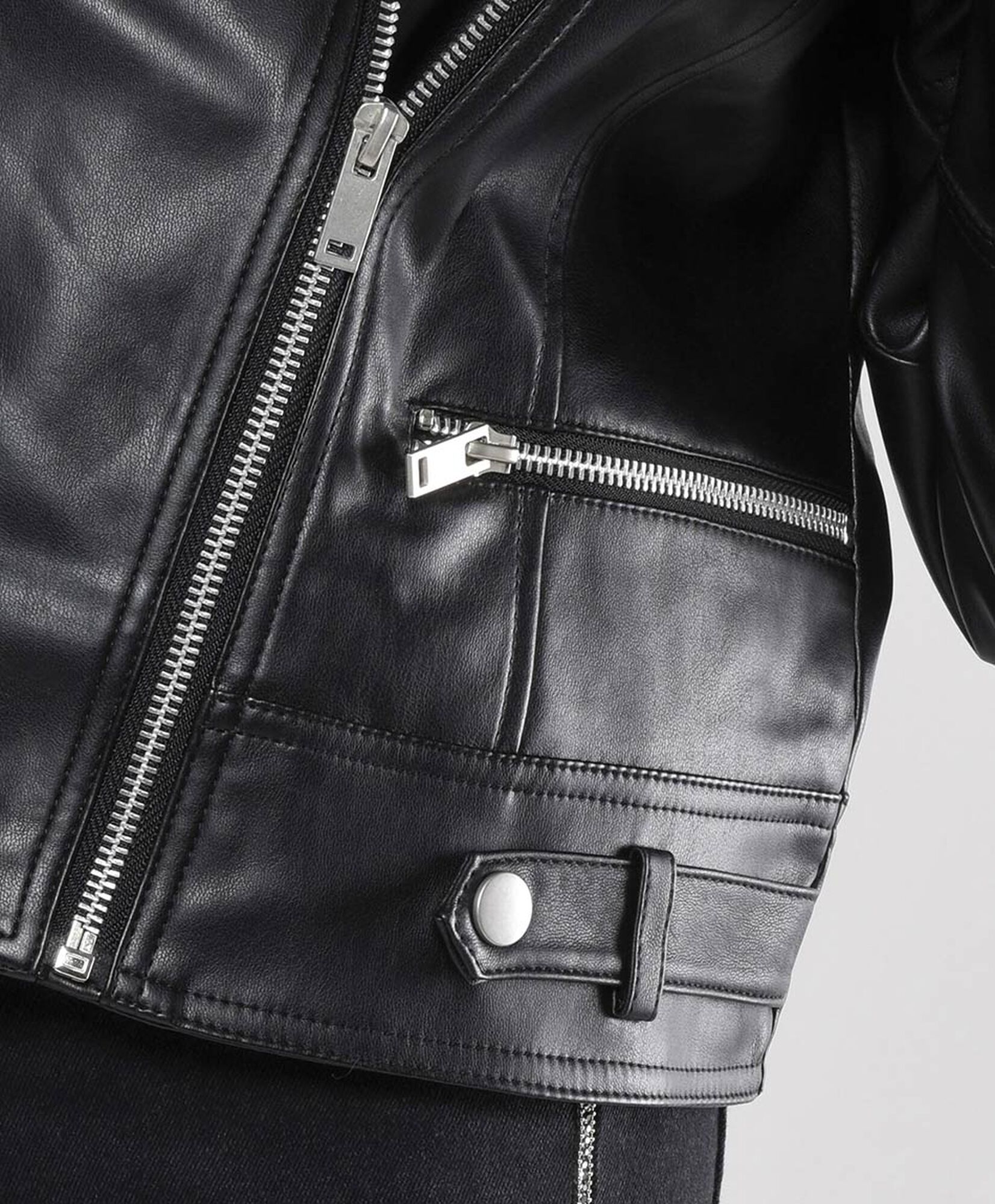 Chaqueta mujer cruzada cuerina Chaqueta mujer cruzada cuerina