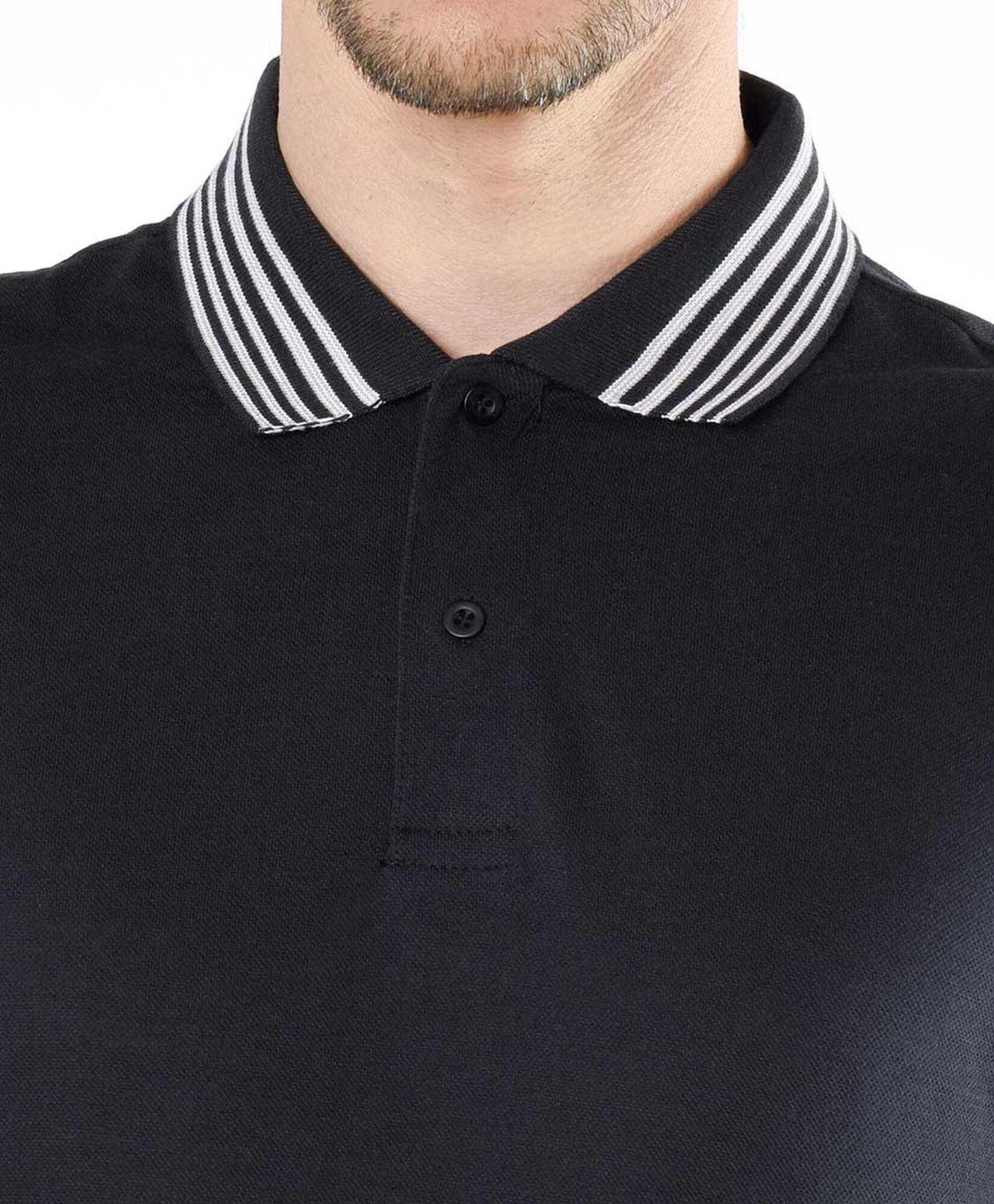 Polera hombre líneas en cuello piqué Polera hombre líneas en cuello piqué