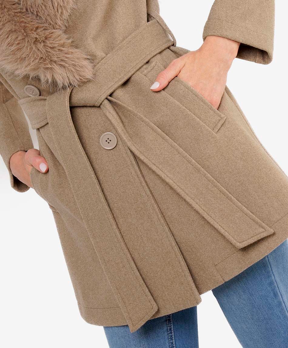 Abrigo mujer cuello pelos