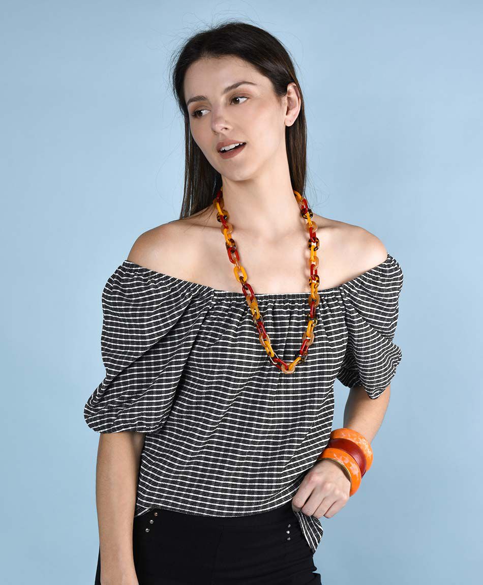 Polera manga corta cuello off shoulder