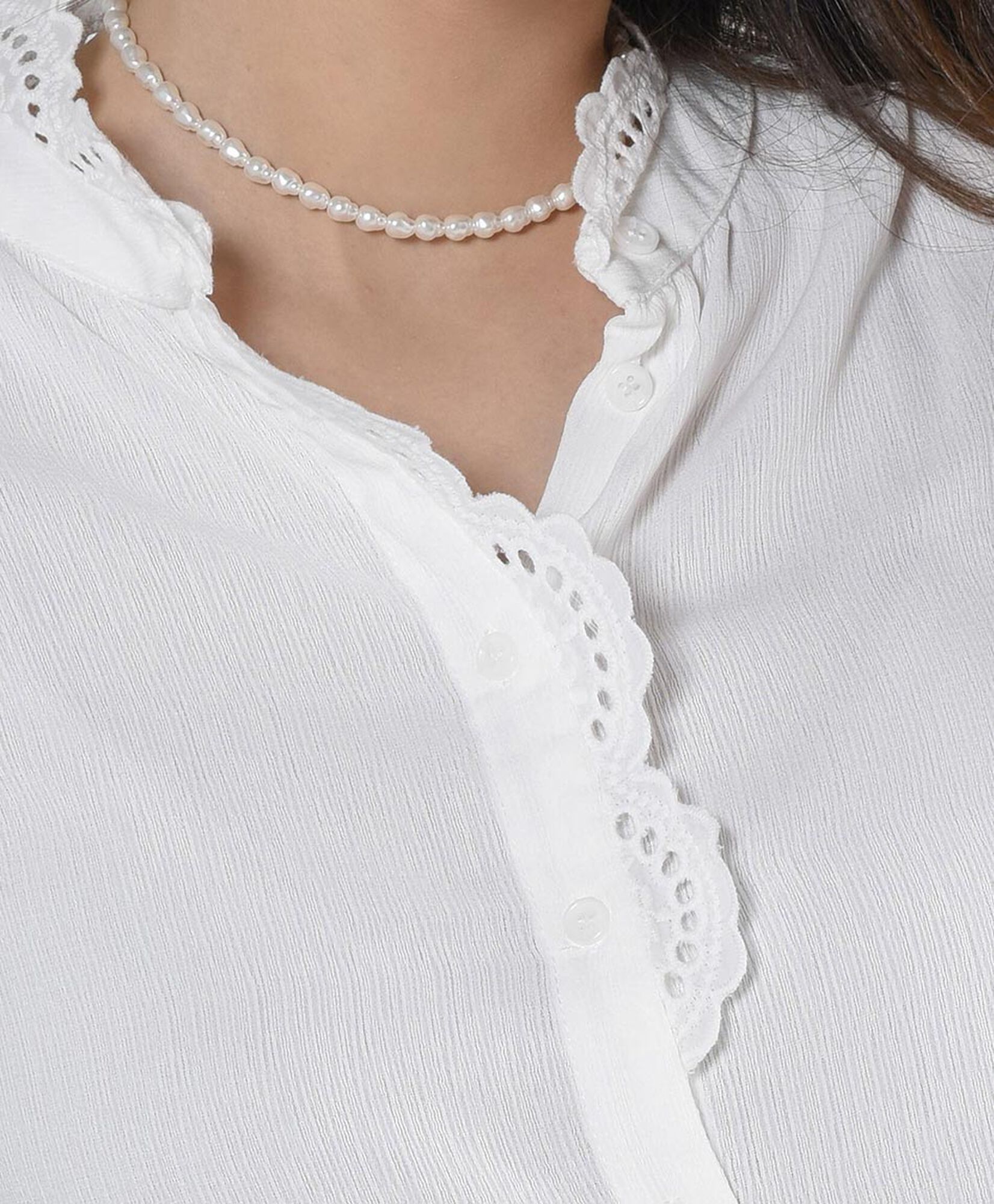 Blusa mujer encaje en cuello Blusa mujer encaje en cuello