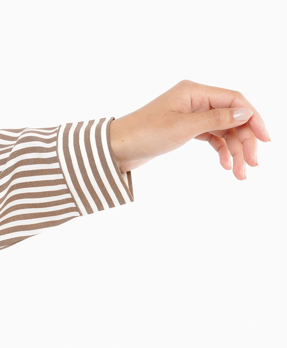 Blusa mujer camisera l&iacute;neas brown