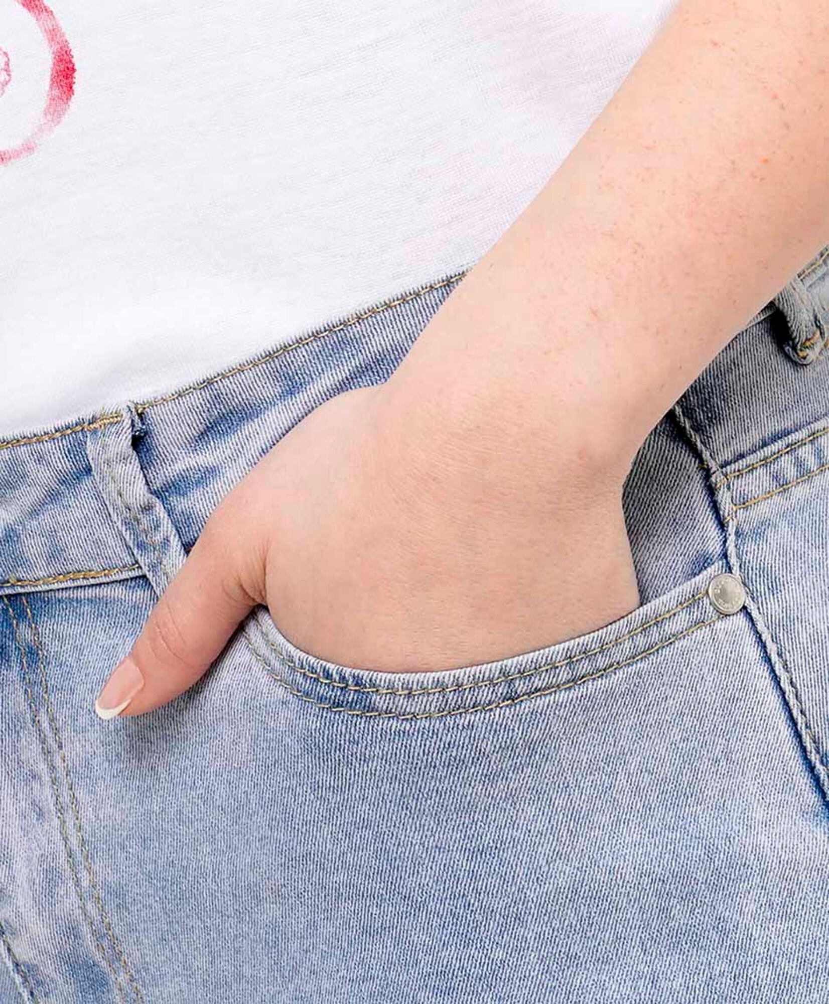 Jeans mujer bordado floral Jeans mujer bordado floral