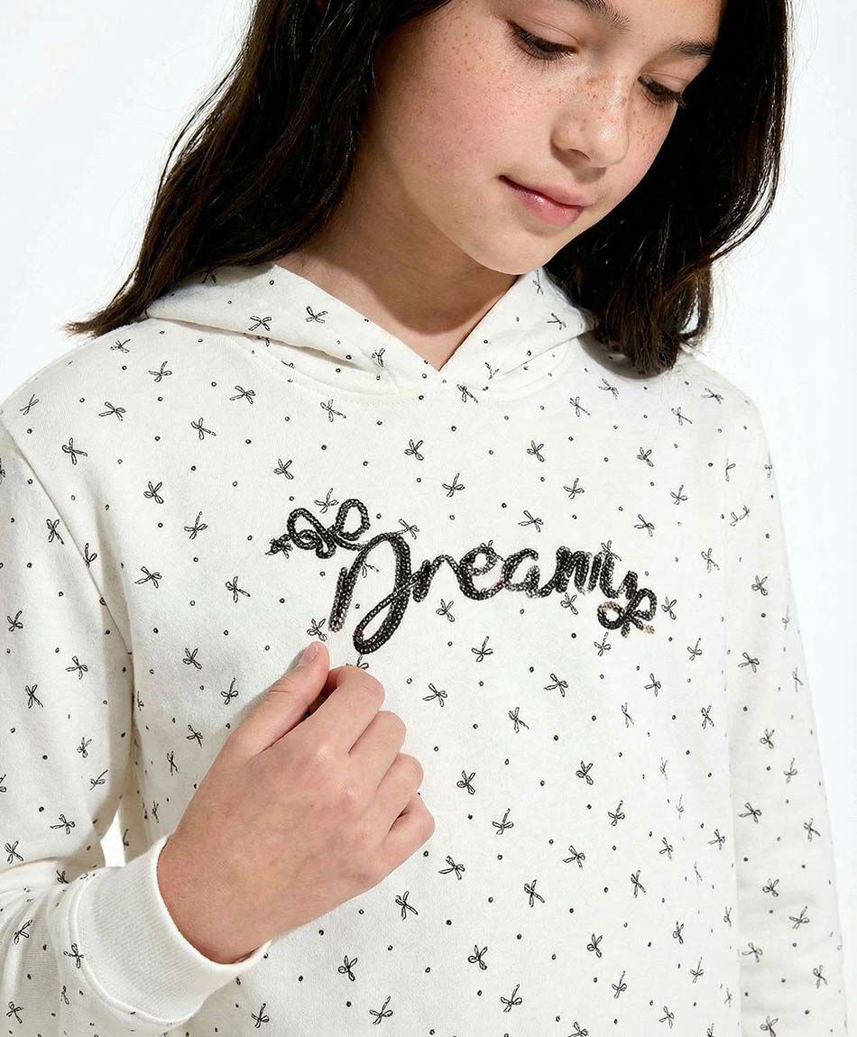 Poler&oacute;n ni&ntilde;a estilo hood