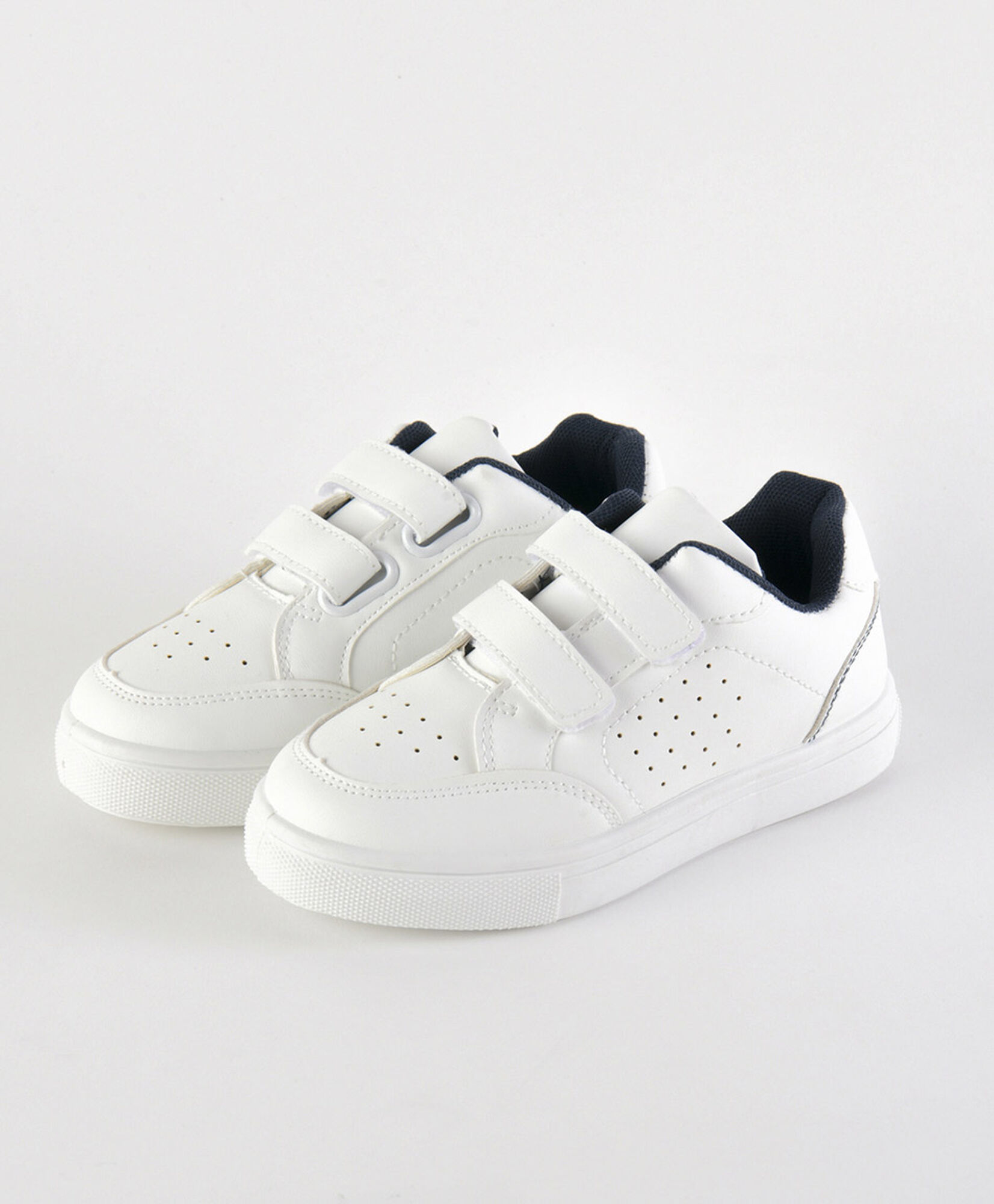 Zapatilla infantil (22 a 27) básica azul Zapatilla infantil (22 a 27) básica azul
