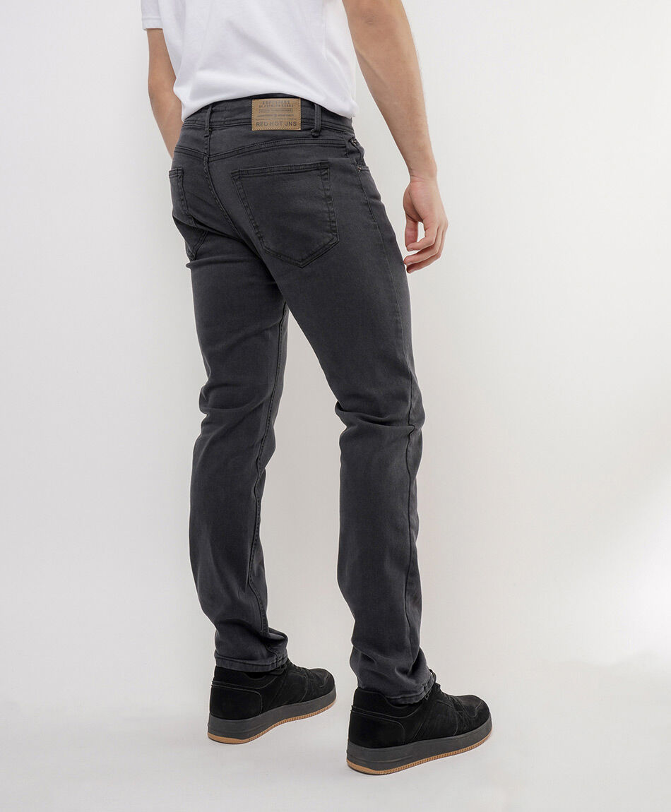 Jeans hombre cl&aacute;sico slim fit
